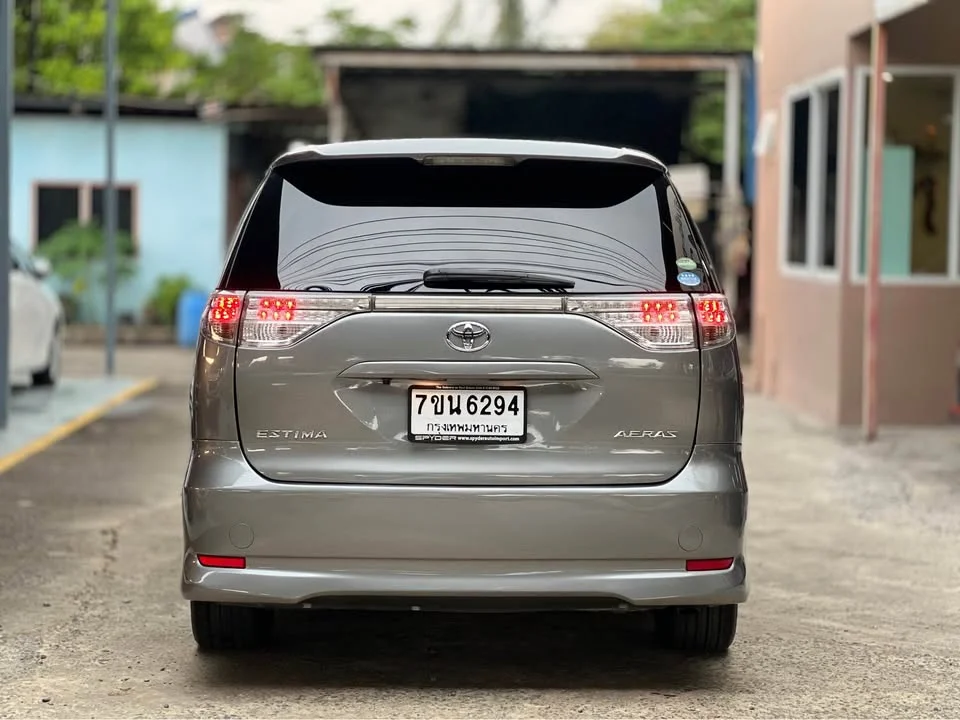 2015 Toyota Estima III 3