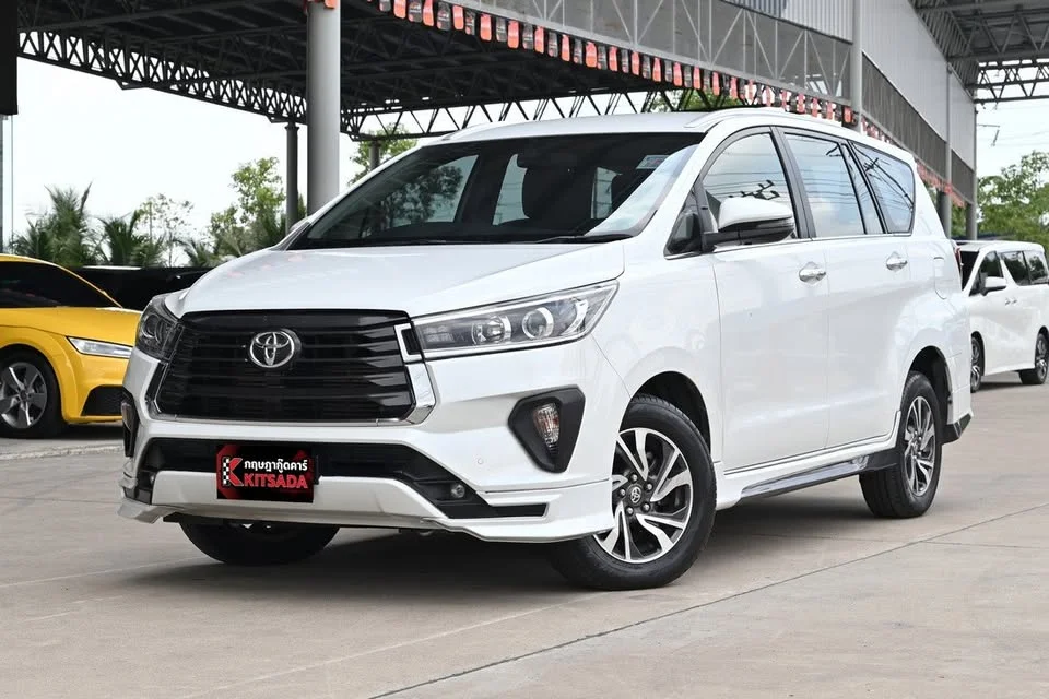 2022 Toyota Innova II 3