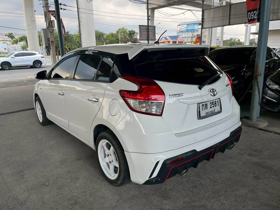 2015 Toyota Yaris III 3