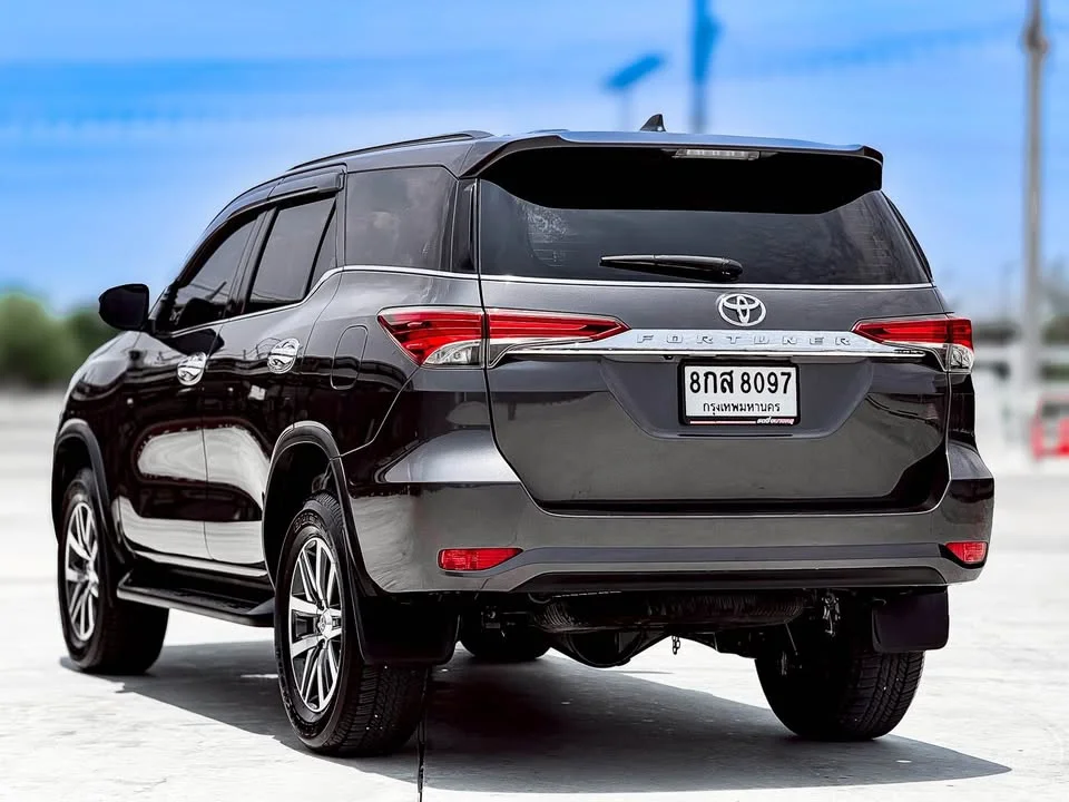 2019 Toyota Fortuner II 3