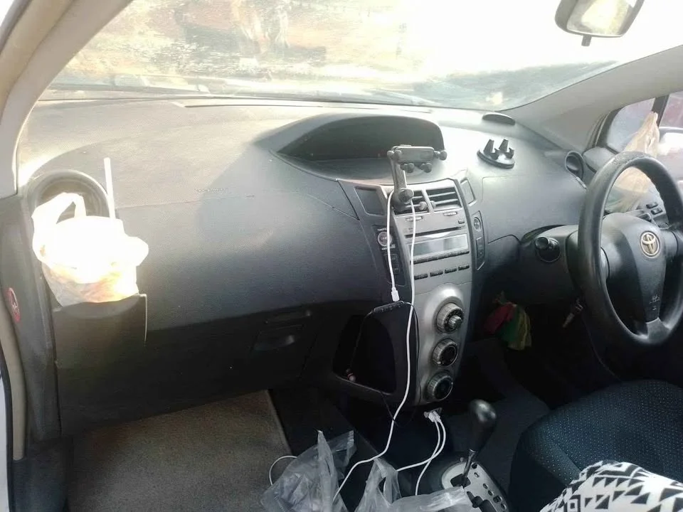 2007 Toyota Yaris II 2