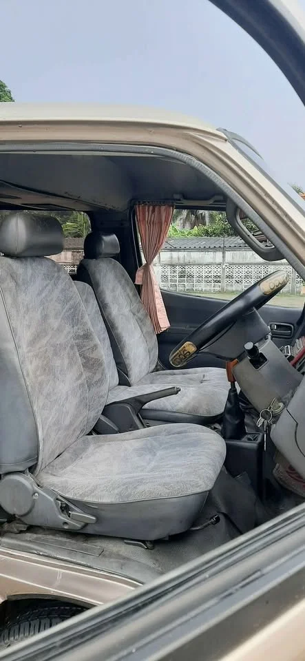 1995 Toyota Commuter IV (H100) 3