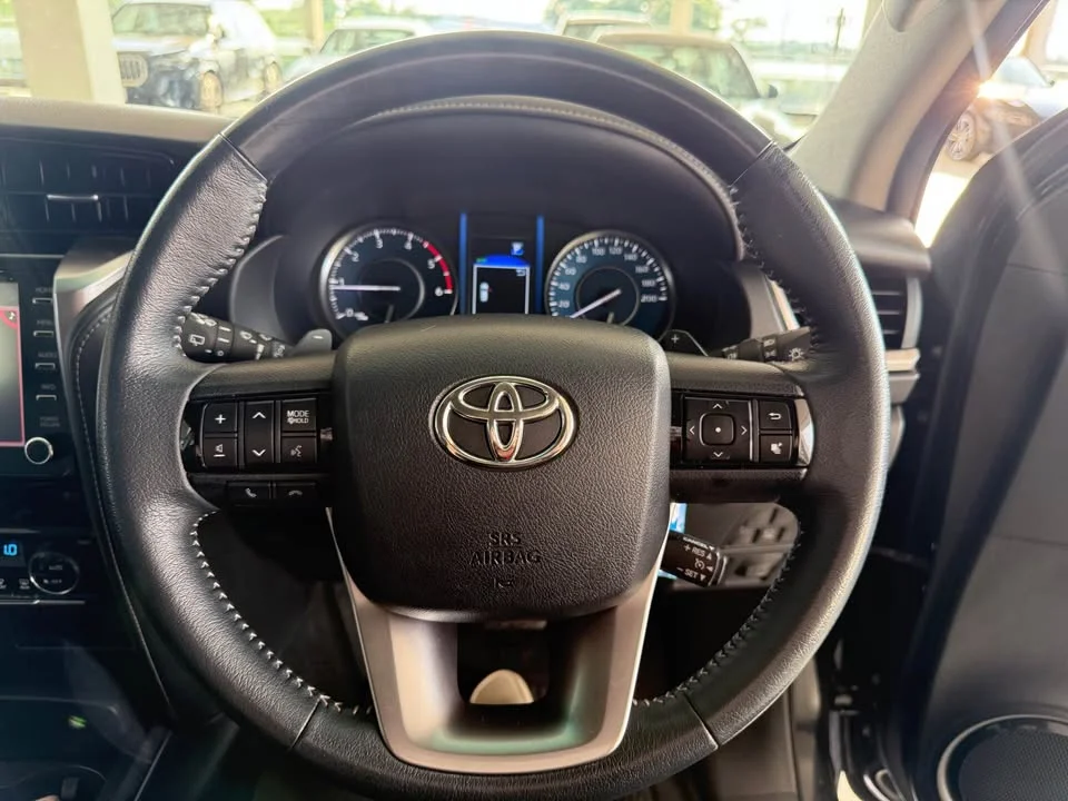 2022 Toyota Fortuner II 2