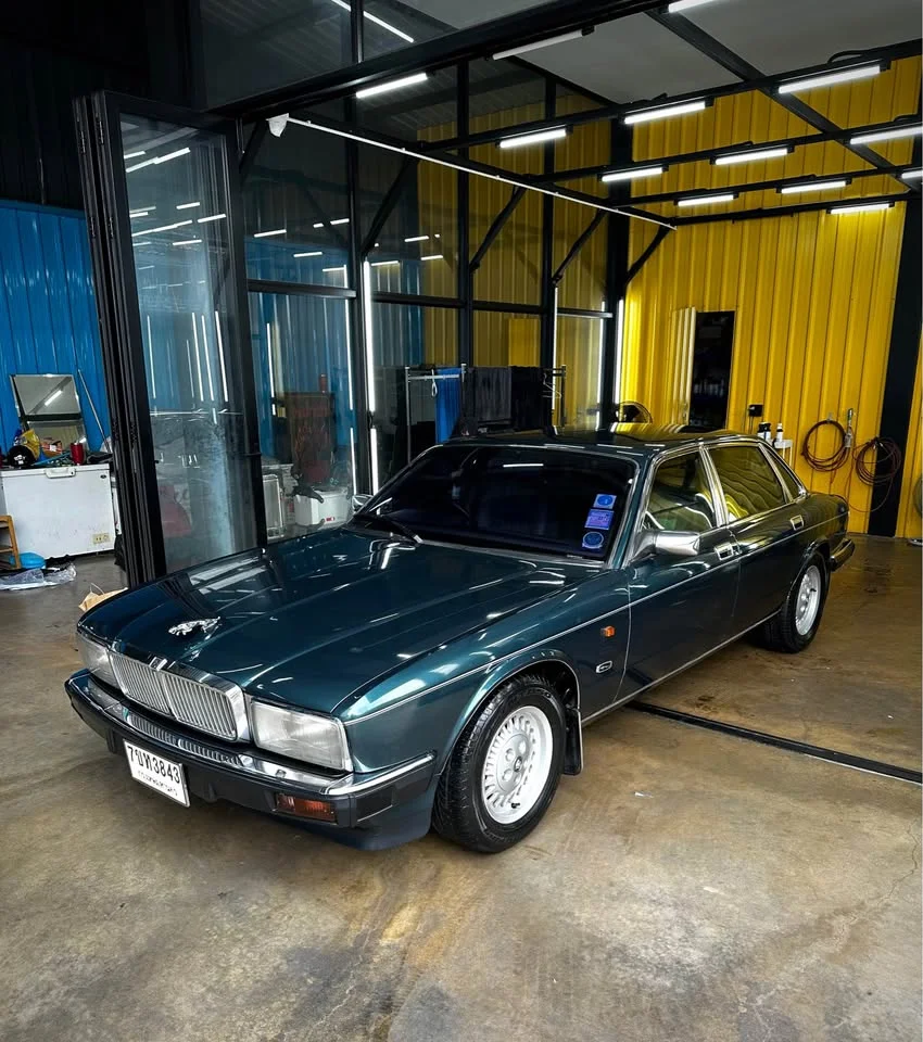 1984 Jaguar XJ XJ40 2