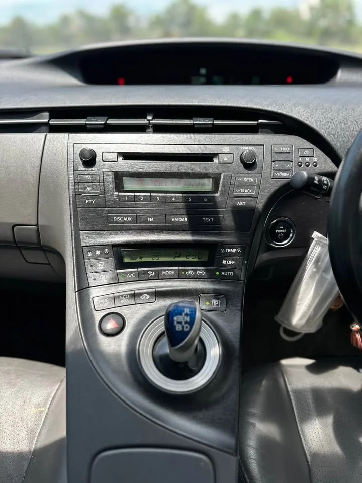 2012 Toyota Prius III 2