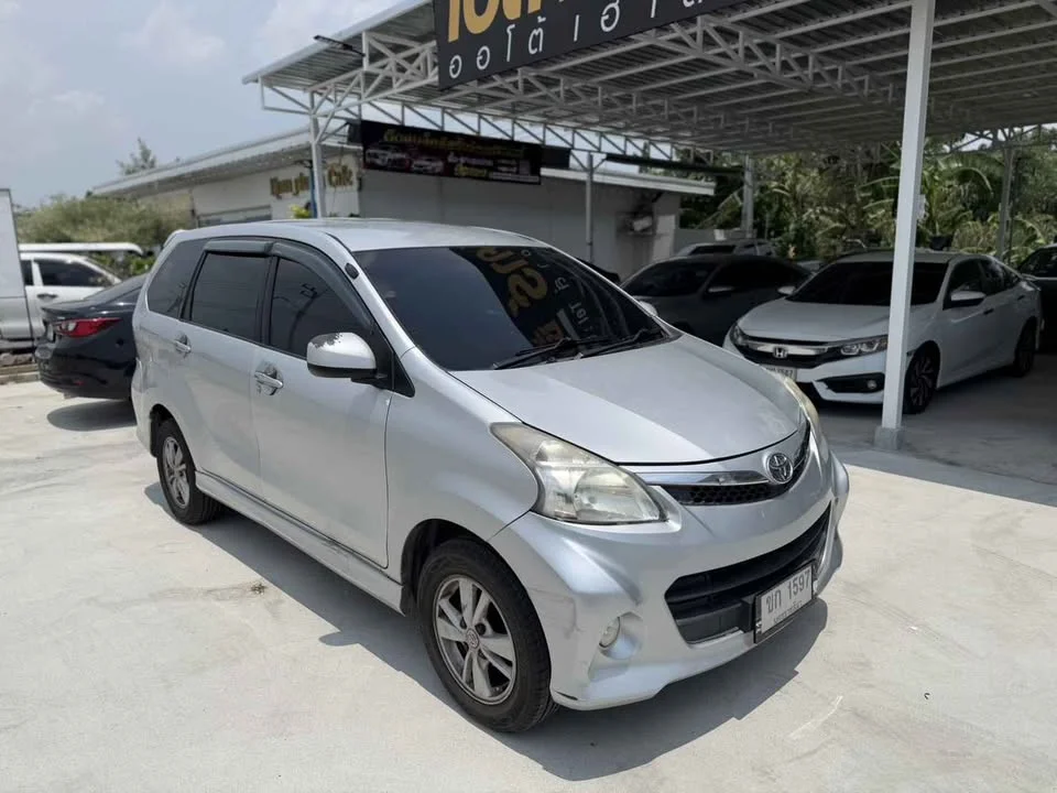 2012 Toyota Avanza II 2