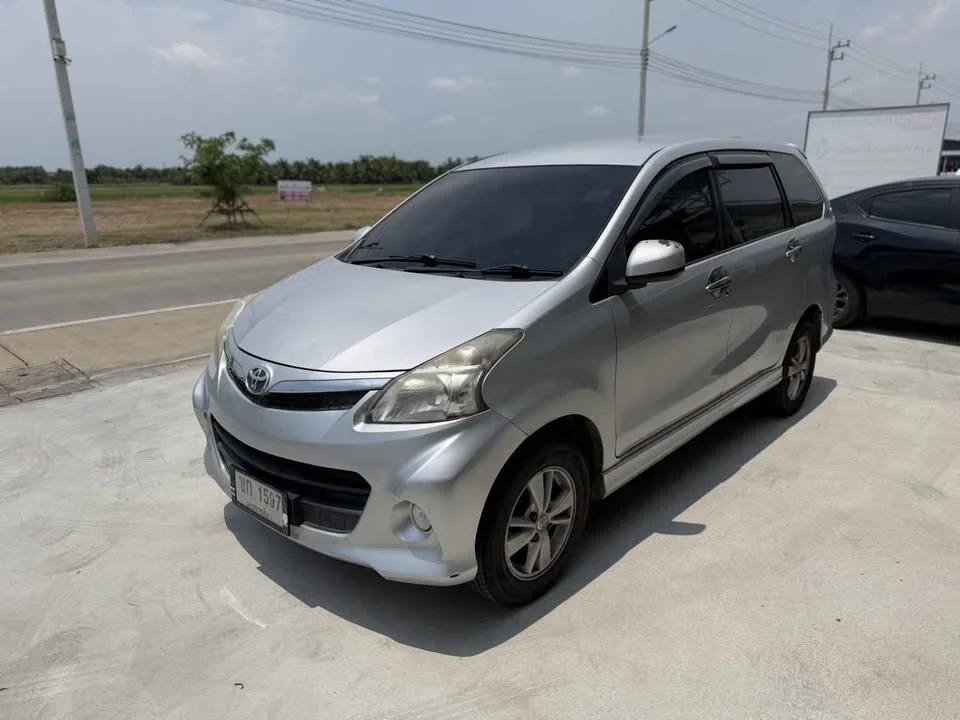 2012 Toyota Avanza II 3