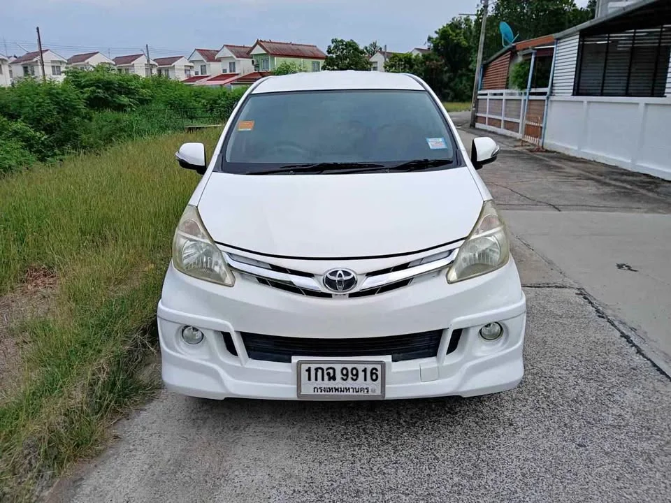 2012 Toyota Avanza II 2