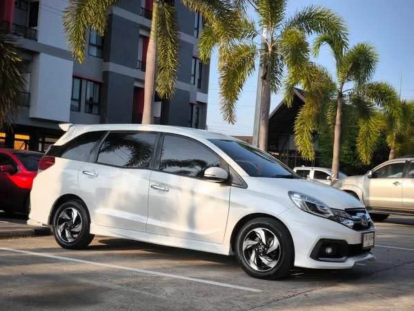2014 Honda Mobilio II 3