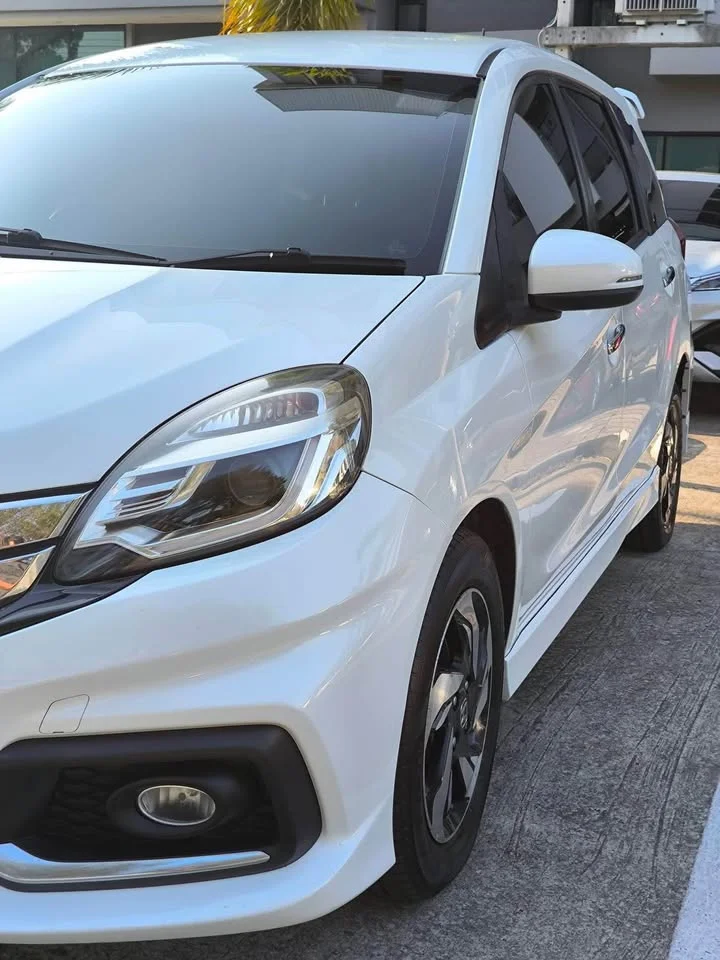 2014 Honda Mobilio II 2