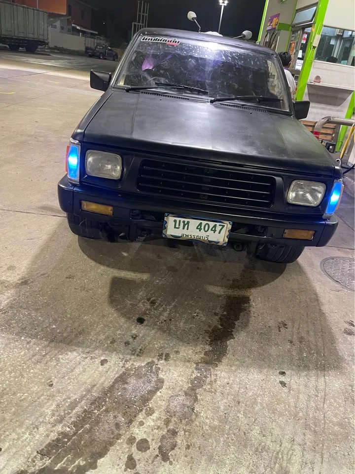 1996 Mitsubishi Triton II 3