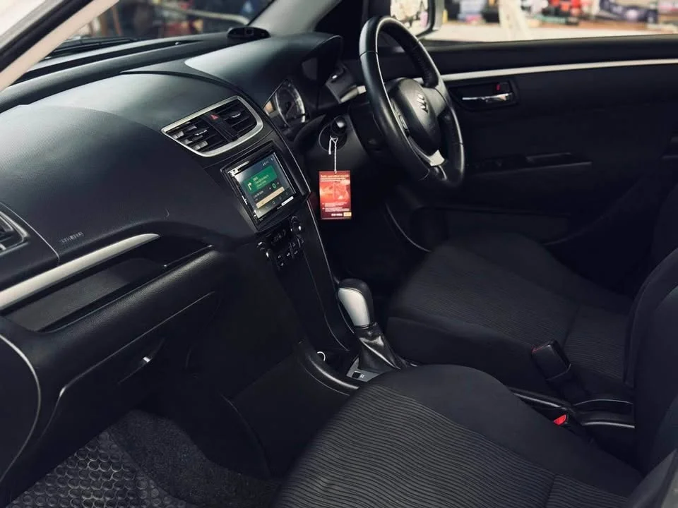 2014 Suzuki Swift II 3