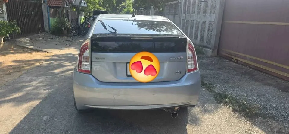 2011 Toyota Prius III 2