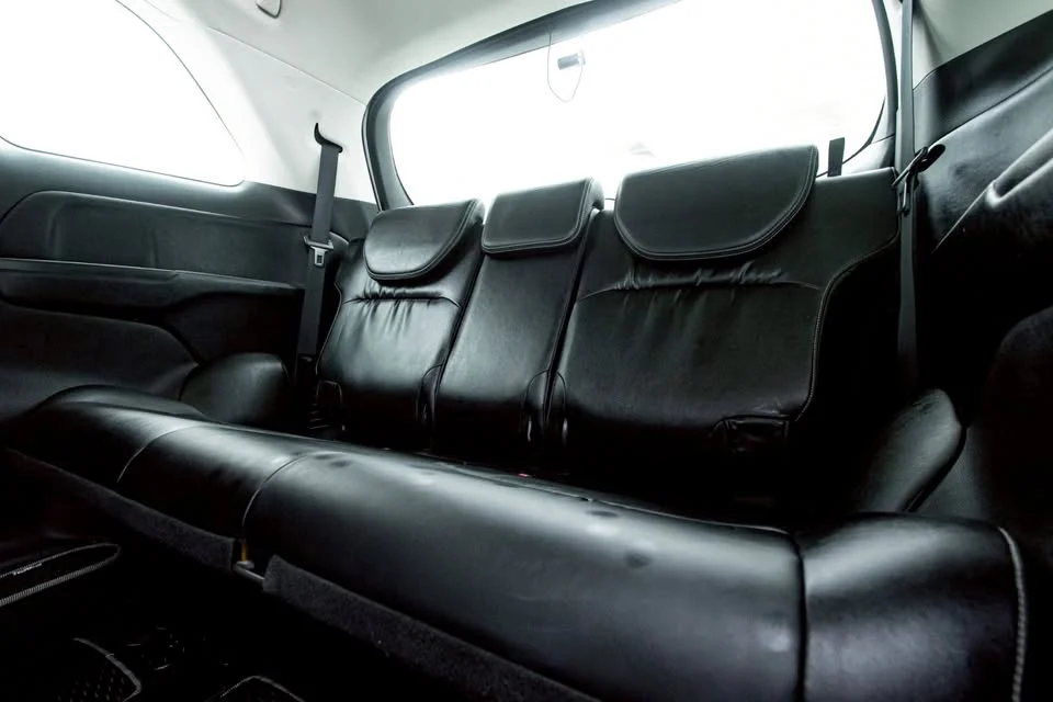 2014 Honda Odyssey V 3
