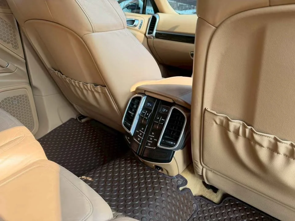 2012 Porsche Cayenne II 2