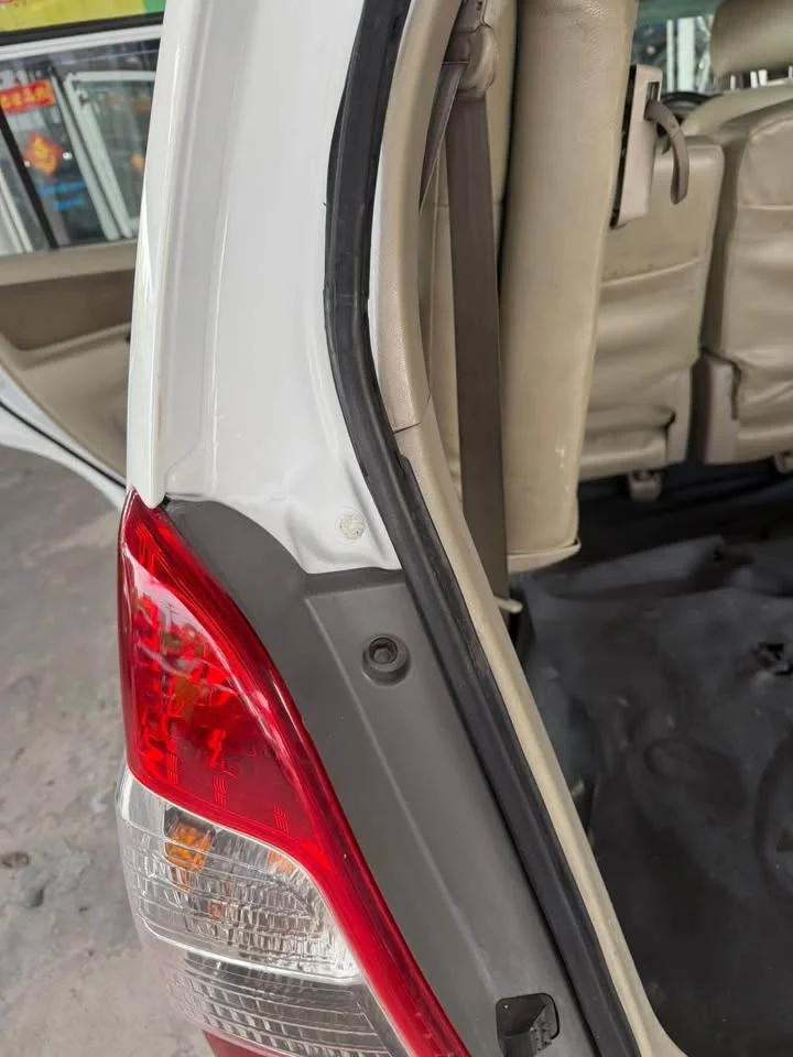2014 Toyota Innova I 3