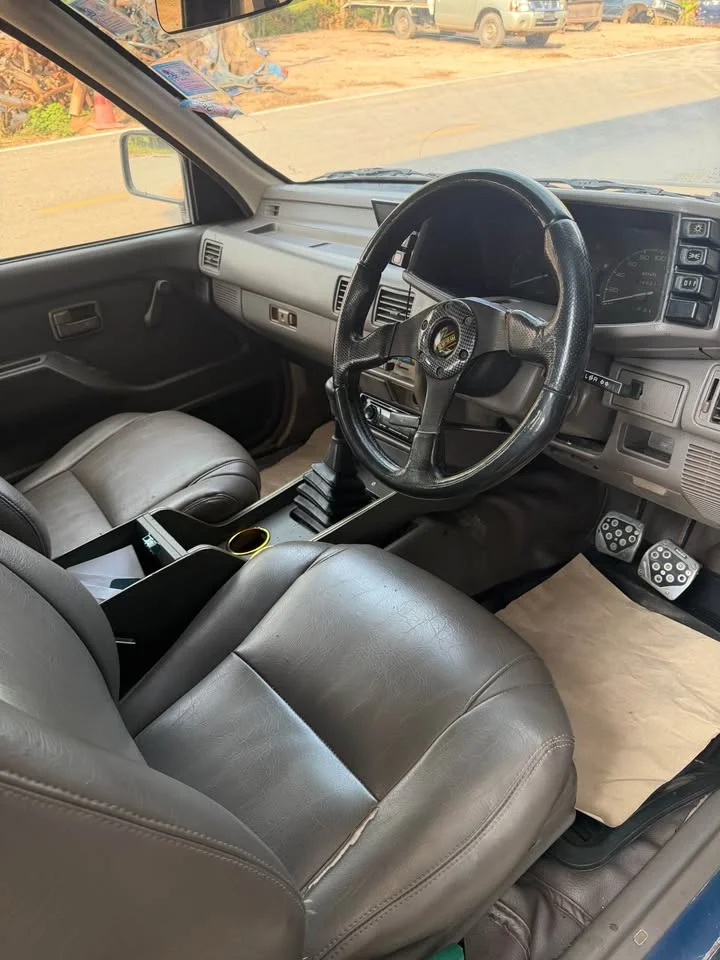 1993 Isuzu TFR III 2