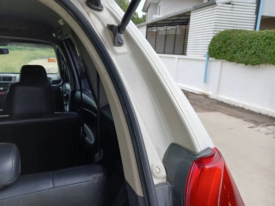 2012 Toyota Avanza II 2
