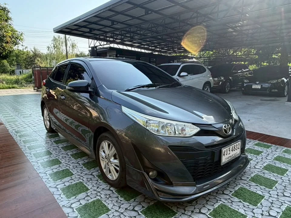 2018 Toyota Yaris III 2