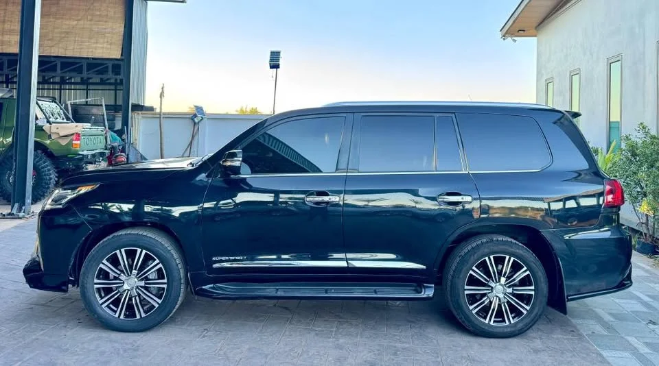2011 Lexus LX III 2