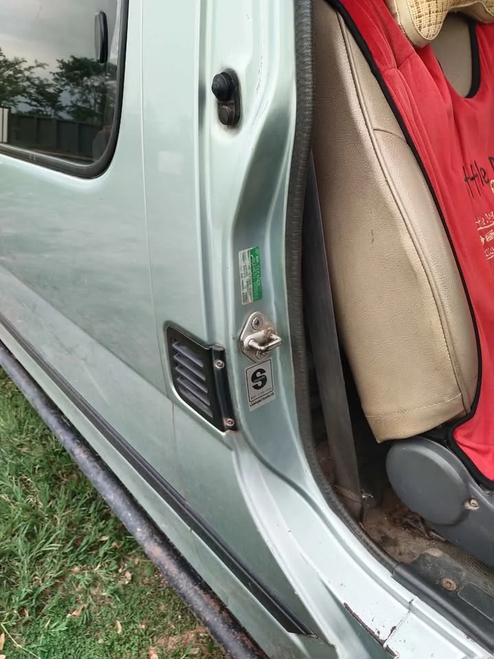1997 Toyota Commuter IV (H100) 3