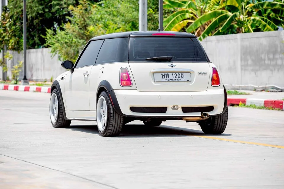 2004 Mini Hatch I 3
