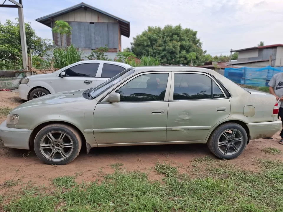 1999 Toyota Corolla Altis VIII (E110) 2