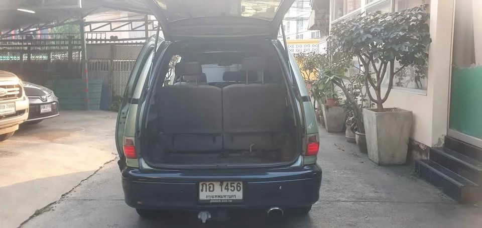 1997 Toyota Lucida I 3