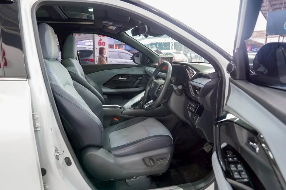 2024 Toyota Yaris Cross AC200 3