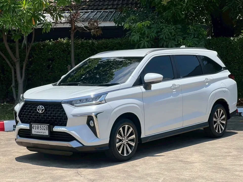 2023 Toyota Veloz III 3