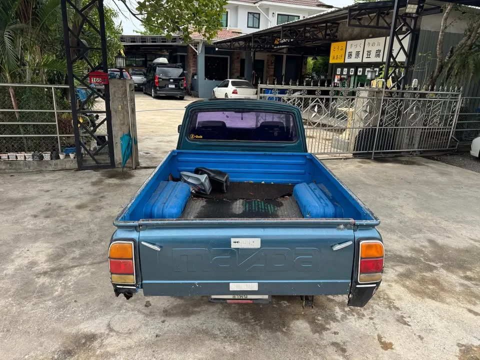 2000 Mazda B-series (Familia) III 2