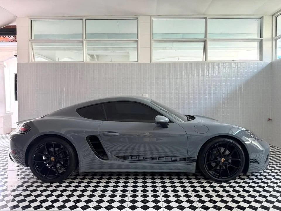 2024 Porsche 718 Boxster and Cayman IV 3