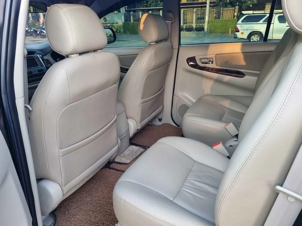 2014 Toyota Innova I 2