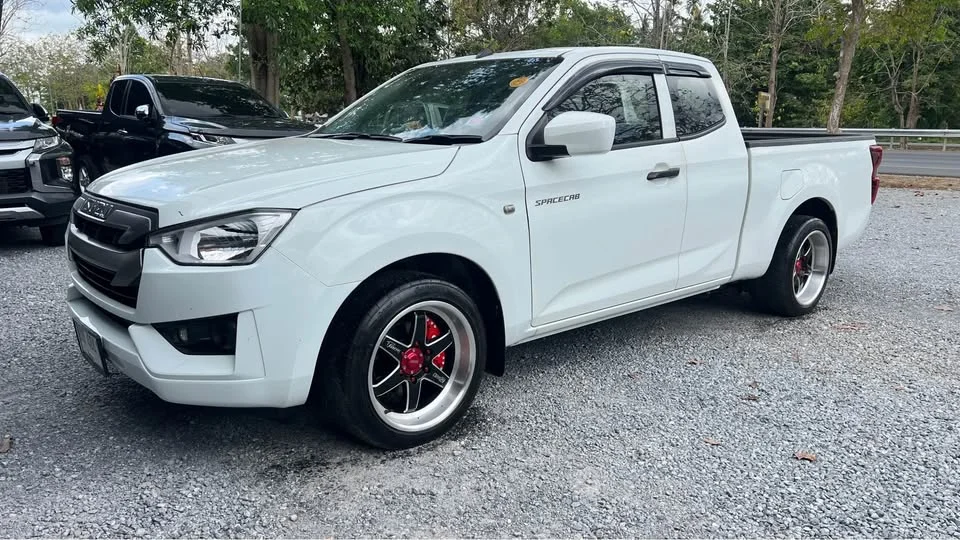 2021 Isuzu D-Max III (RG) 3