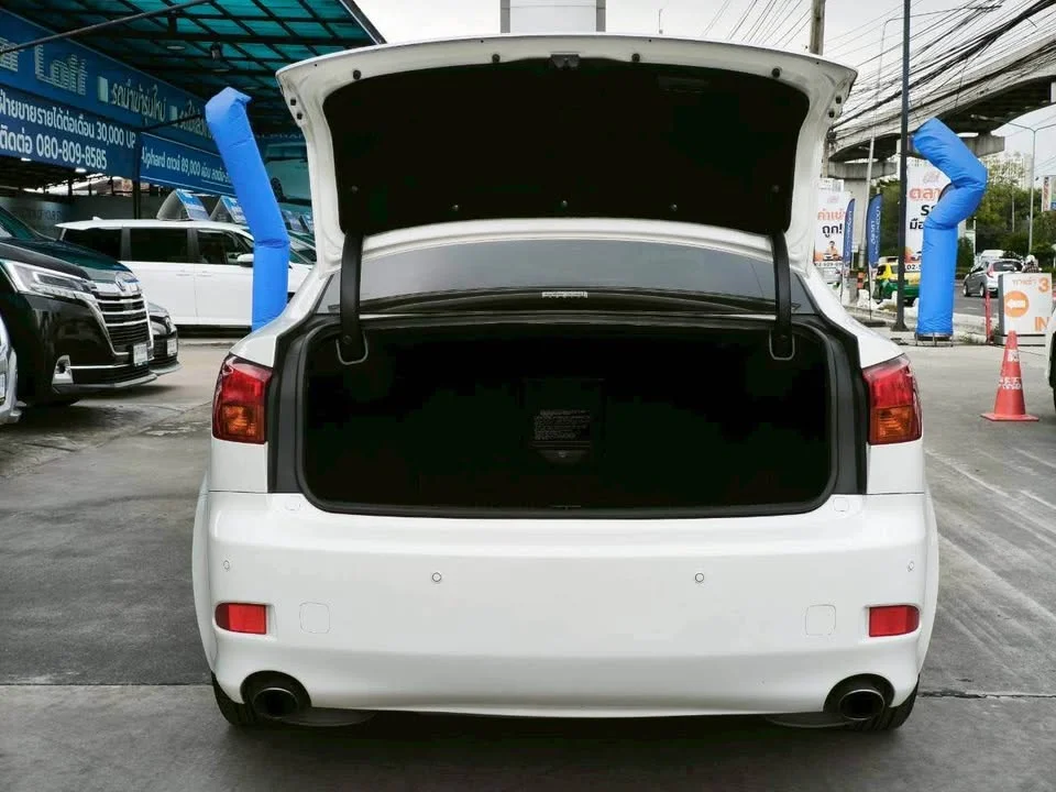 2007 Lexus IS II 3