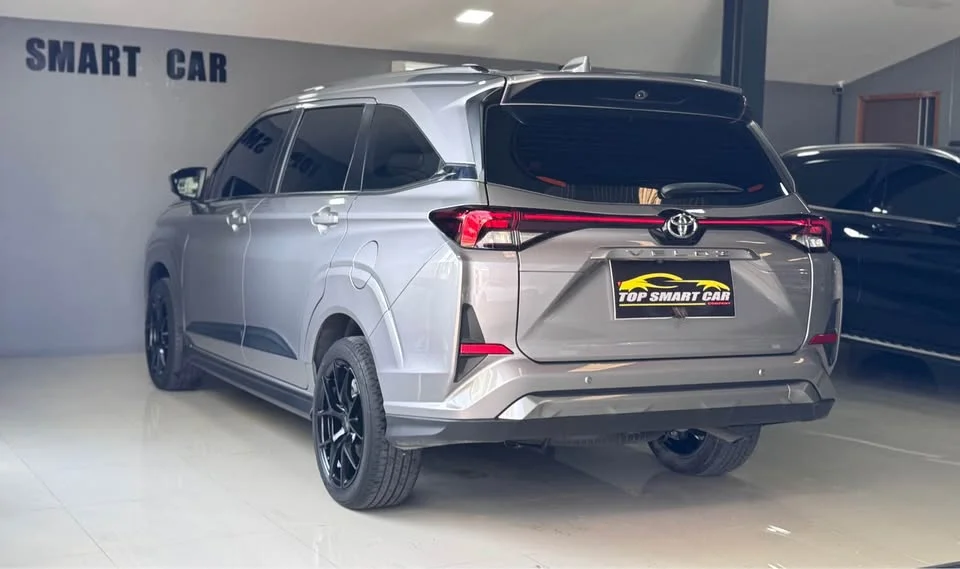 2023 Toyota Veloz III 2