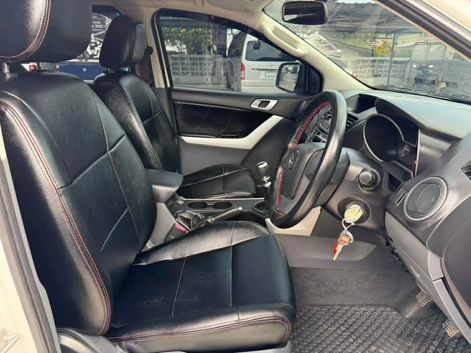 2013 Mazda BT-Series II 2