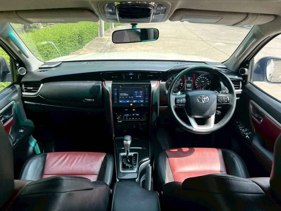 2019 Toyota Fortuner II 2