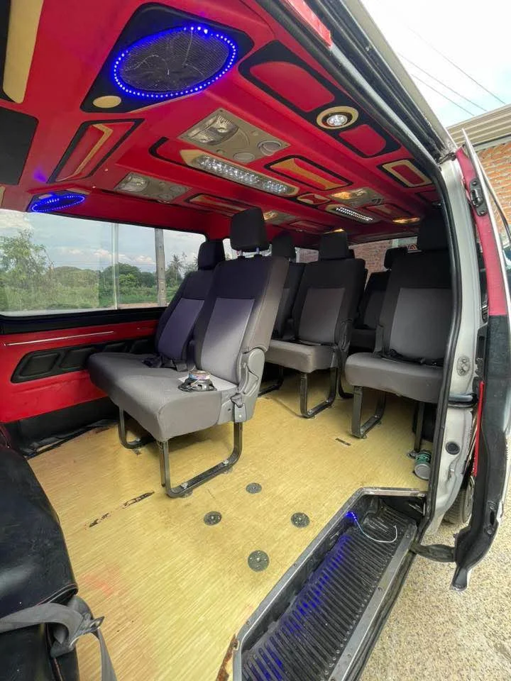 2001 Toyota Commuter IV (H100) 3