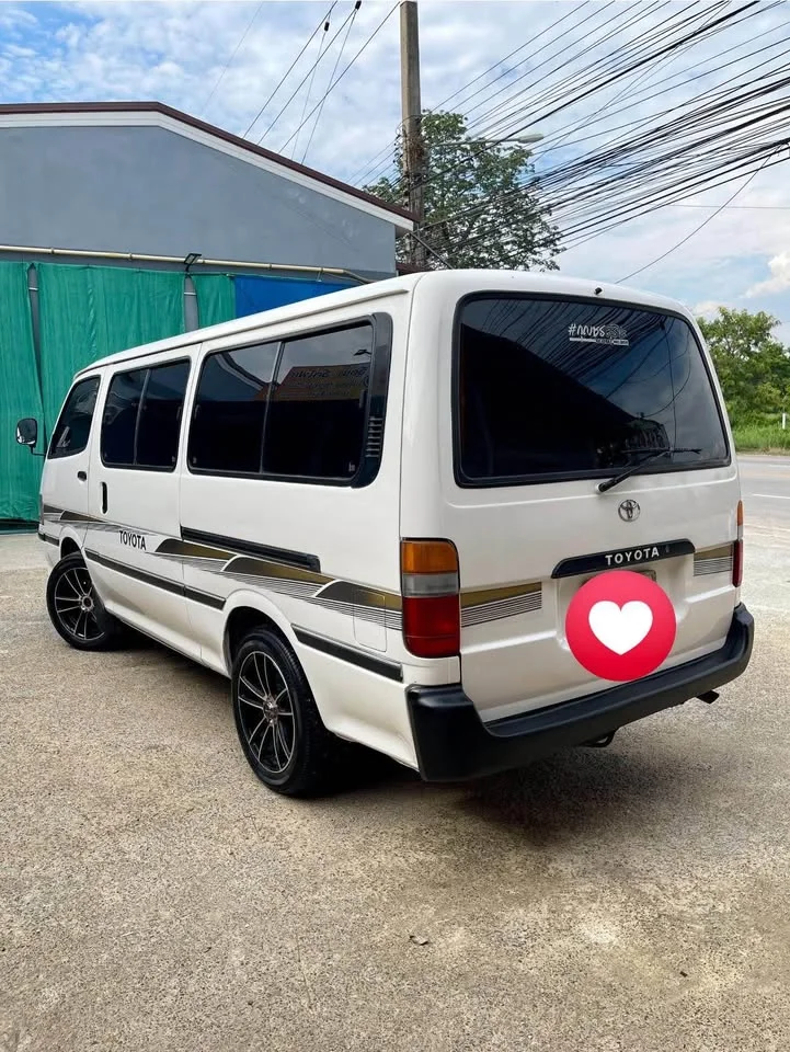 2001 Toyota Commuter IV (H100) 2
