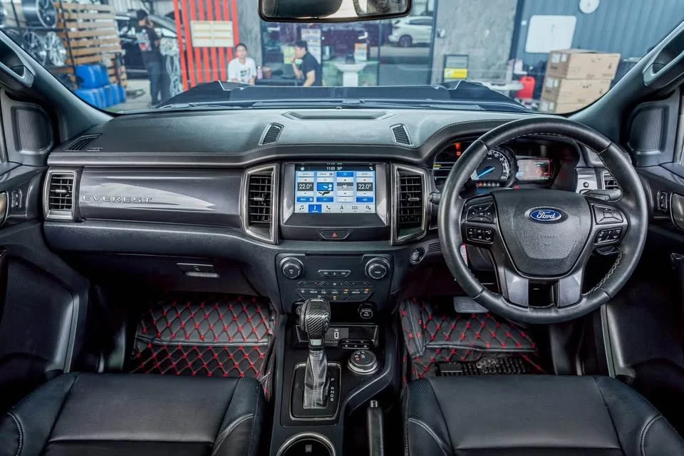 2019 Ford Everest II 3