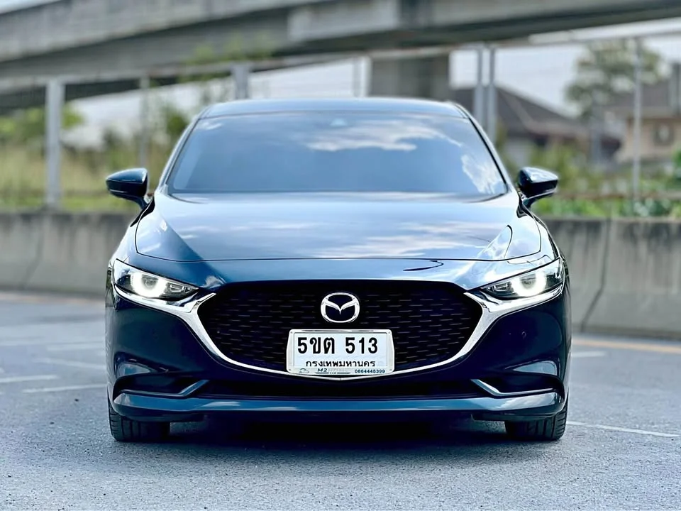 2019 Mazda 3 IV 3
