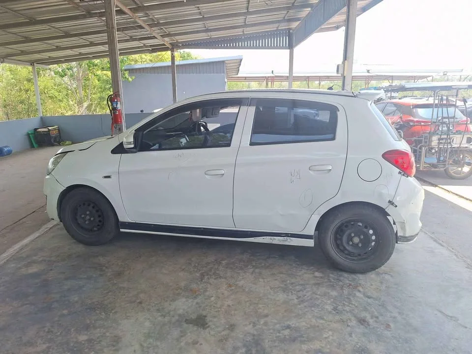 2016 Mitsubishi Mirage VI 3