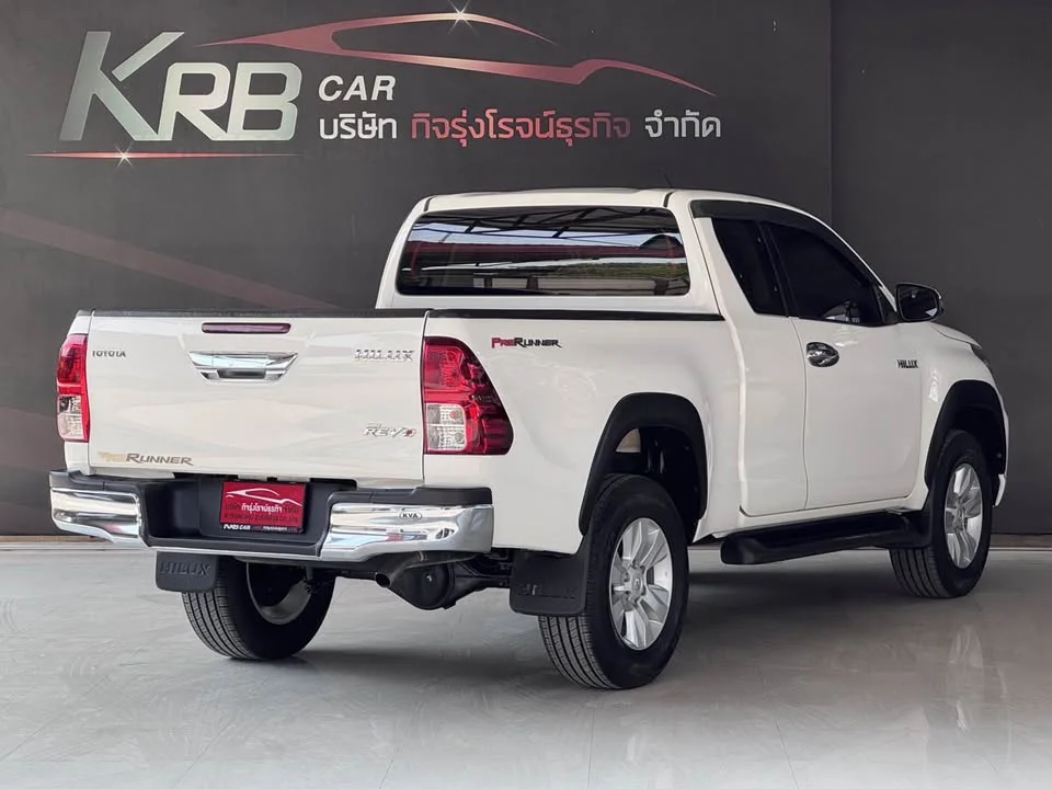 2018 Toyota Hilux VIII 2