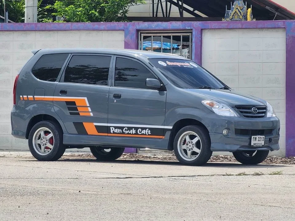 2005 Toyota Avanza I 2