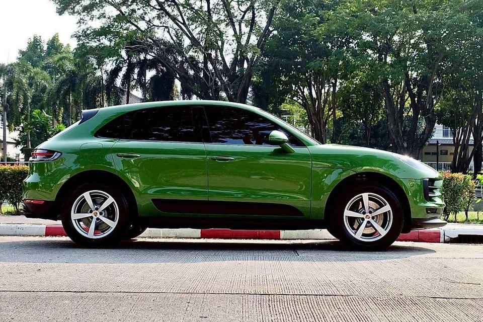 2020 Porsche Macan I 2