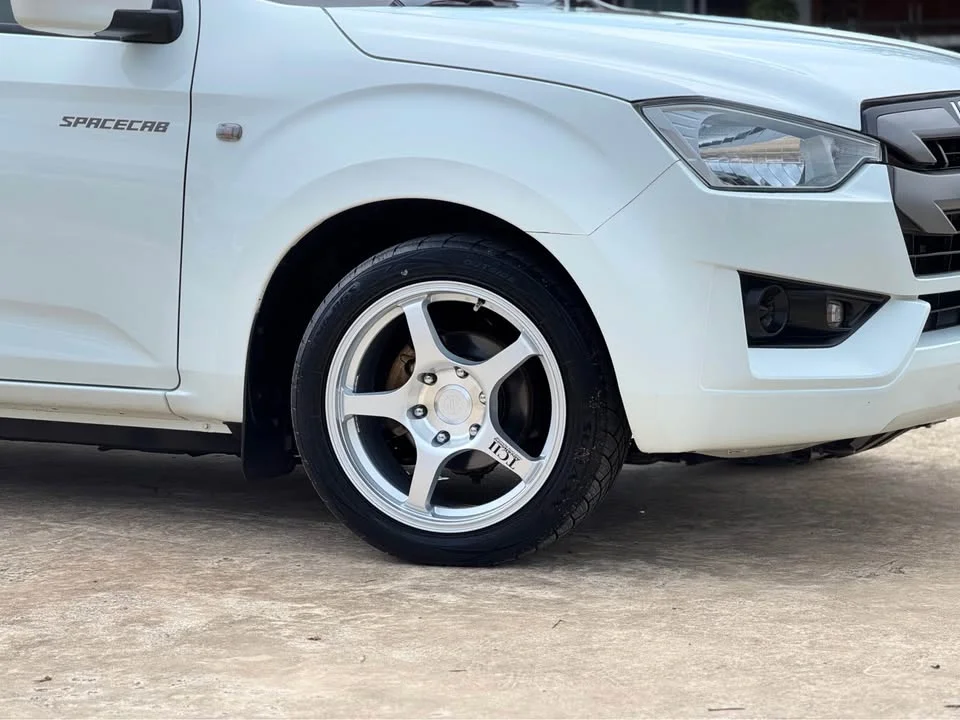 2020 Isuzu D-Max III (RG) 3