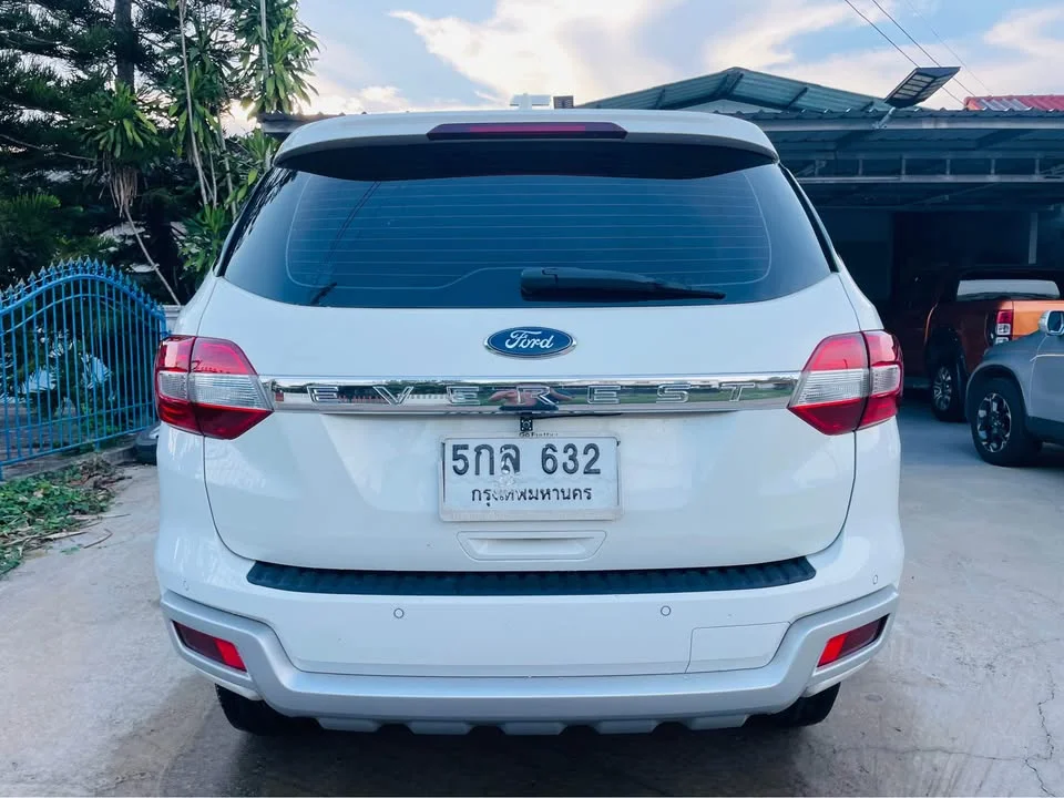 2015 Ford Everest II 3