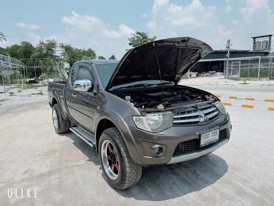 2014 Mitsubishi Triton IV 2