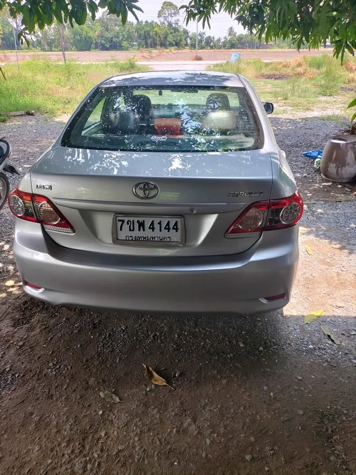 2013 Toyota Corolla Altis X (E140) 3